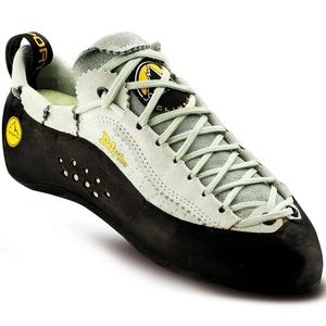 Beautiful climbing shoes! La Sportiva! Best of the best climbing brand.
